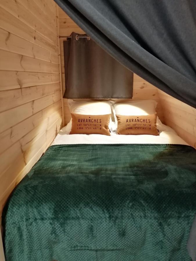 Le Domaine De Pivette Chambre Climatisee Et Insolite Avec Terrasse Privative Avranches Exterior photo